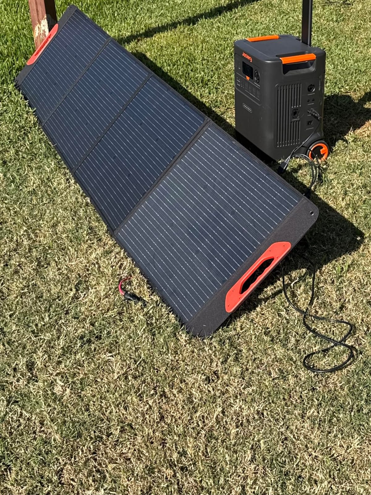 Jackery HomePower 3600 Plus Power Station, 3584Wh, 3600W AC Output customer photo 2