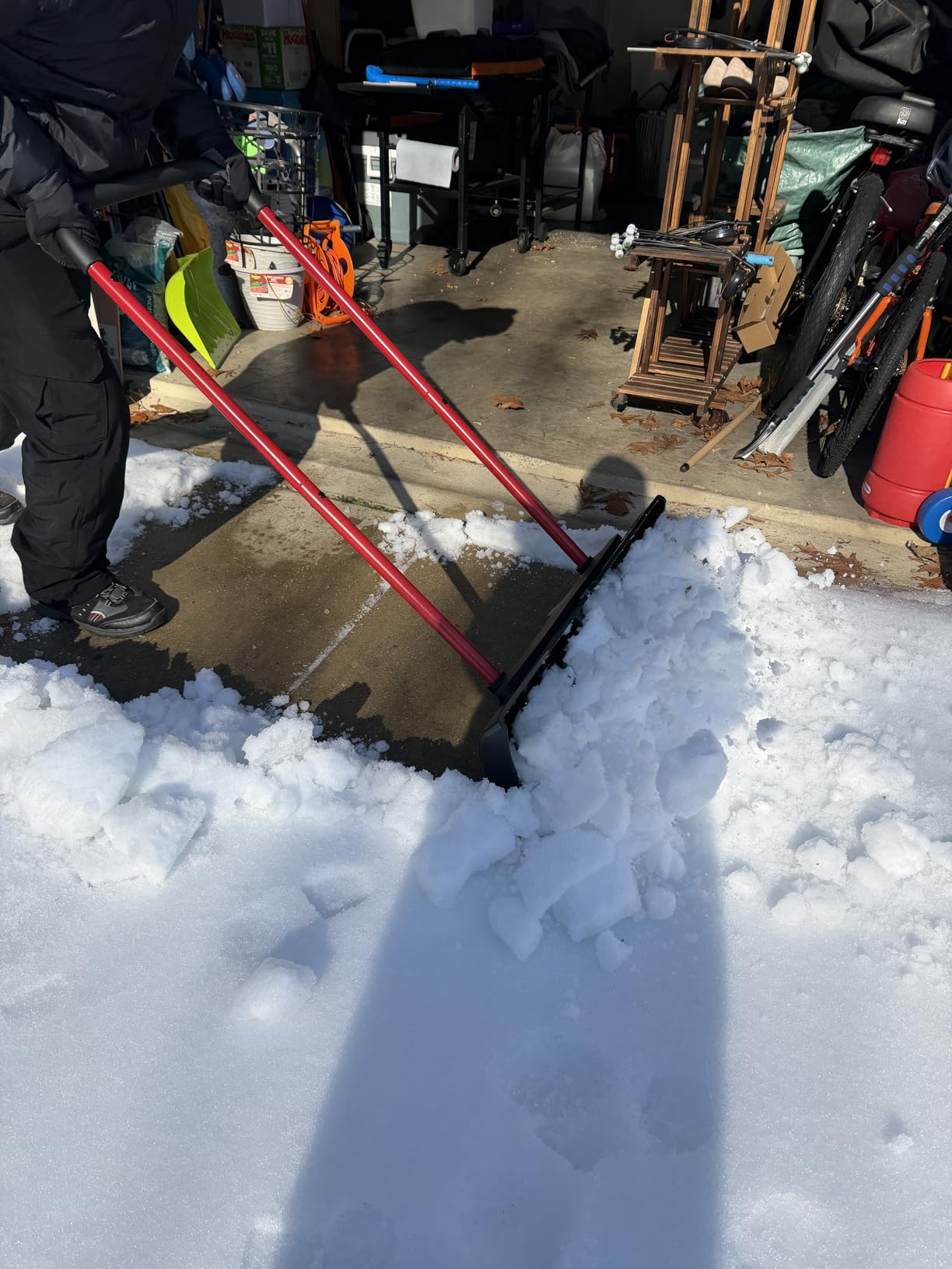 30 Inch Snow Shovel for Driveway, Heavy-Duty Snow Pusher & Snow Plow, Lightweight Wide Blade for Fast Snow Removal, Back Saver Winter Tool for Driveway, Sidewalk, Patio, Deck customer photo 2