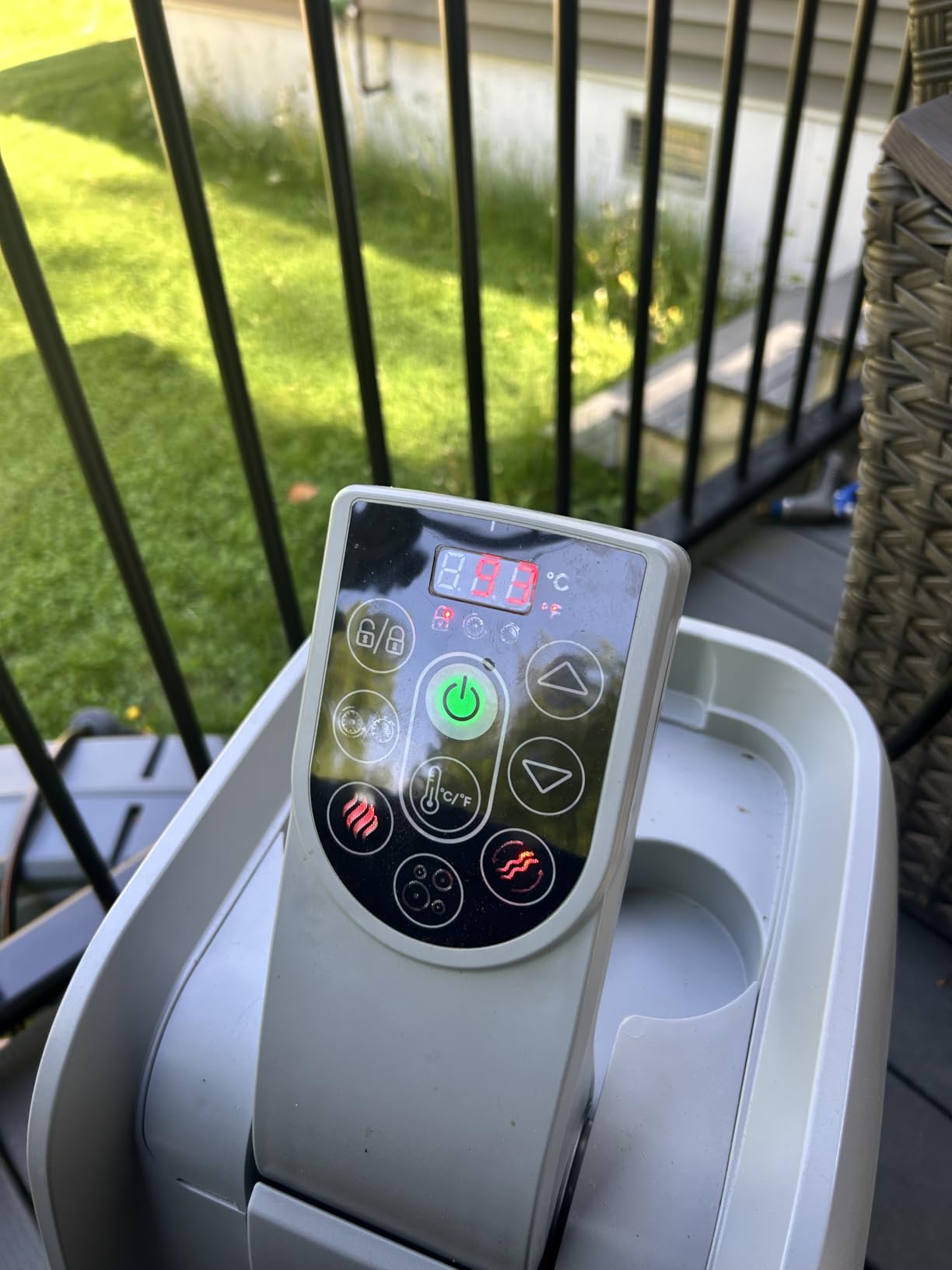 Coleman SaluSpa Miami Energy-Efficient AirJet 2-4 Person Inflatable Hot Tub customer photo 1