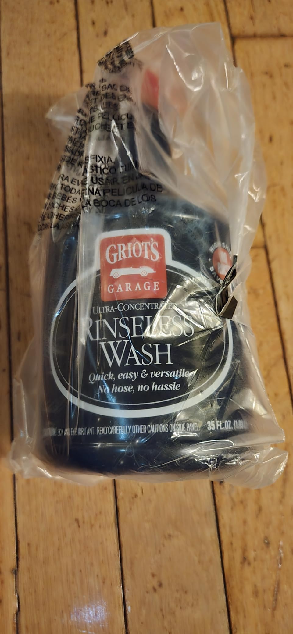 Griot's Garage Anywhere Wash Kit, Vehicle Cleaning Supplies, Includes Rinseless Wash, 16 Oz, Secondary Bottle, 25 Oz, Microfiber Plush Edgeless Wash Cloths, Set of 2 customer photo 1