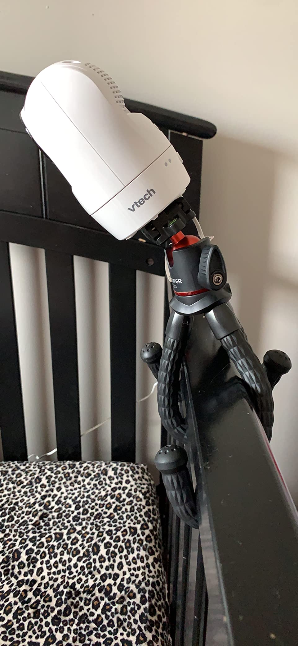 NEEWER Flexible Phone Tripod, Small Mini Camera Webcam Desk Stand, TP34 customer photo 2